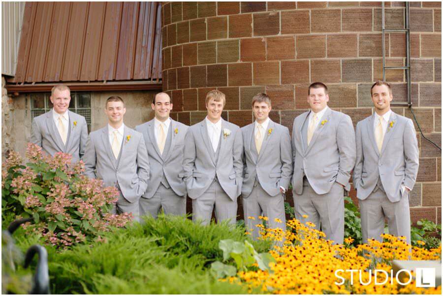 Fox-Valley-Wisconsin-Wedding-photographer-Studio-L-Photography_0009