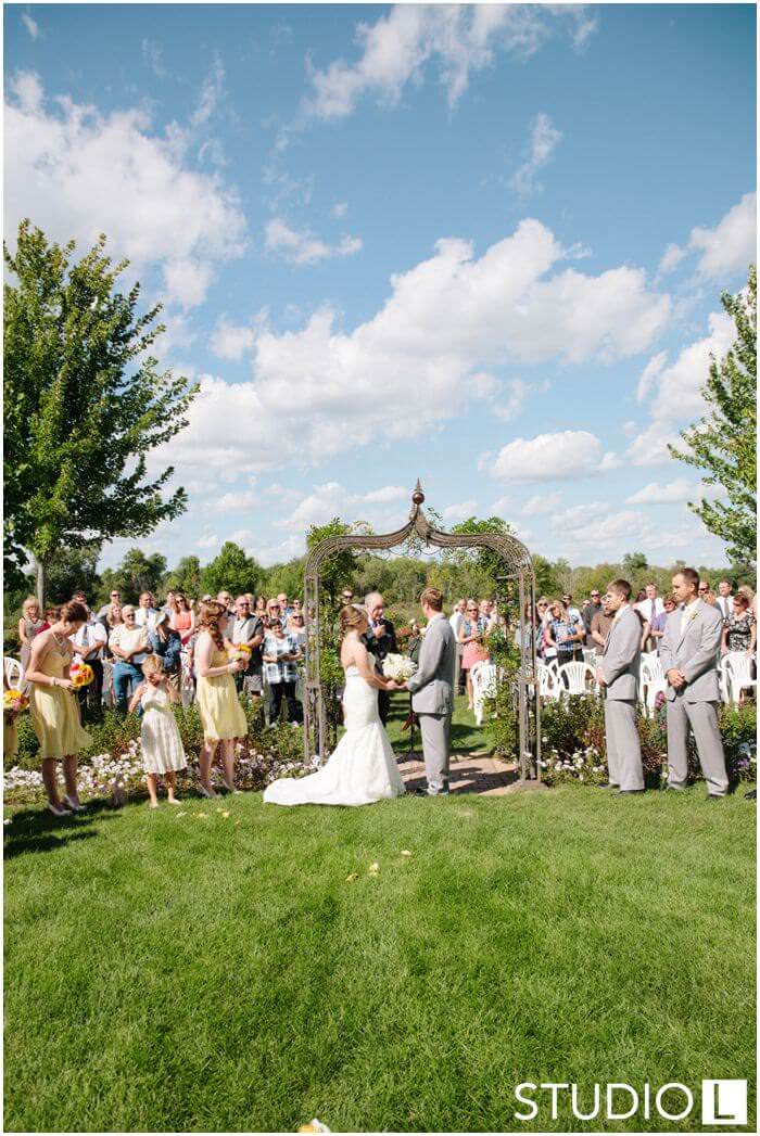 Fox-Valley-Wisconsin-Wedding-photographer-Studio-L-Photography_0016