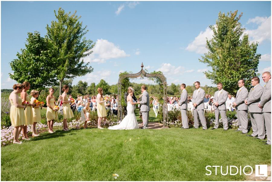 Fox-Valley-Wisconsin-Wedding-photographer-Studio-L-Photography_0022