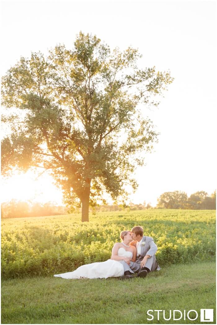 Fox-Valley-Wisconsin-Wedding-photographer-Studio-L-Photography_0075