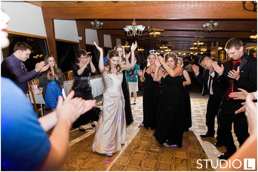 Sheboygan-Town-and-country-Golf-Course-Wedding-Studio-L-Photography_0071