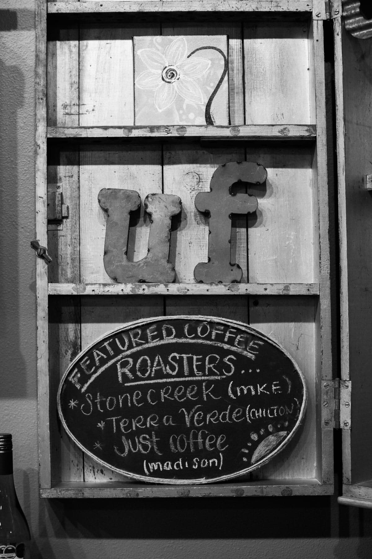 Urban-Fuel-Coffee-Fond-du-Lac-Wisconsin-black-and-white-fine-art-photography-by-Studio-L-photographer-Laura-Schneider-_2750