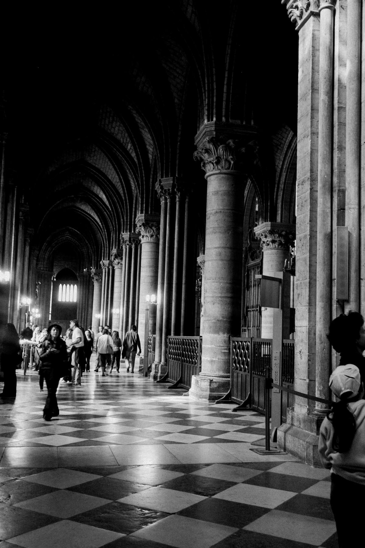 Notre-Dame-Paris-France-fine-art-photography-by-Studio-L-photographer-Laura-Schneider-_4951