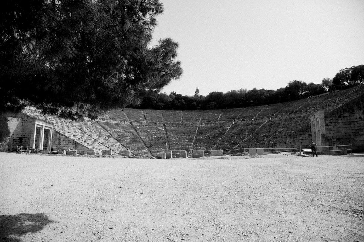 Epidaurus-Greece-black-and-white-fine-art-photography-by-Studio-L-photographer-Laura-Schneider-_1982
