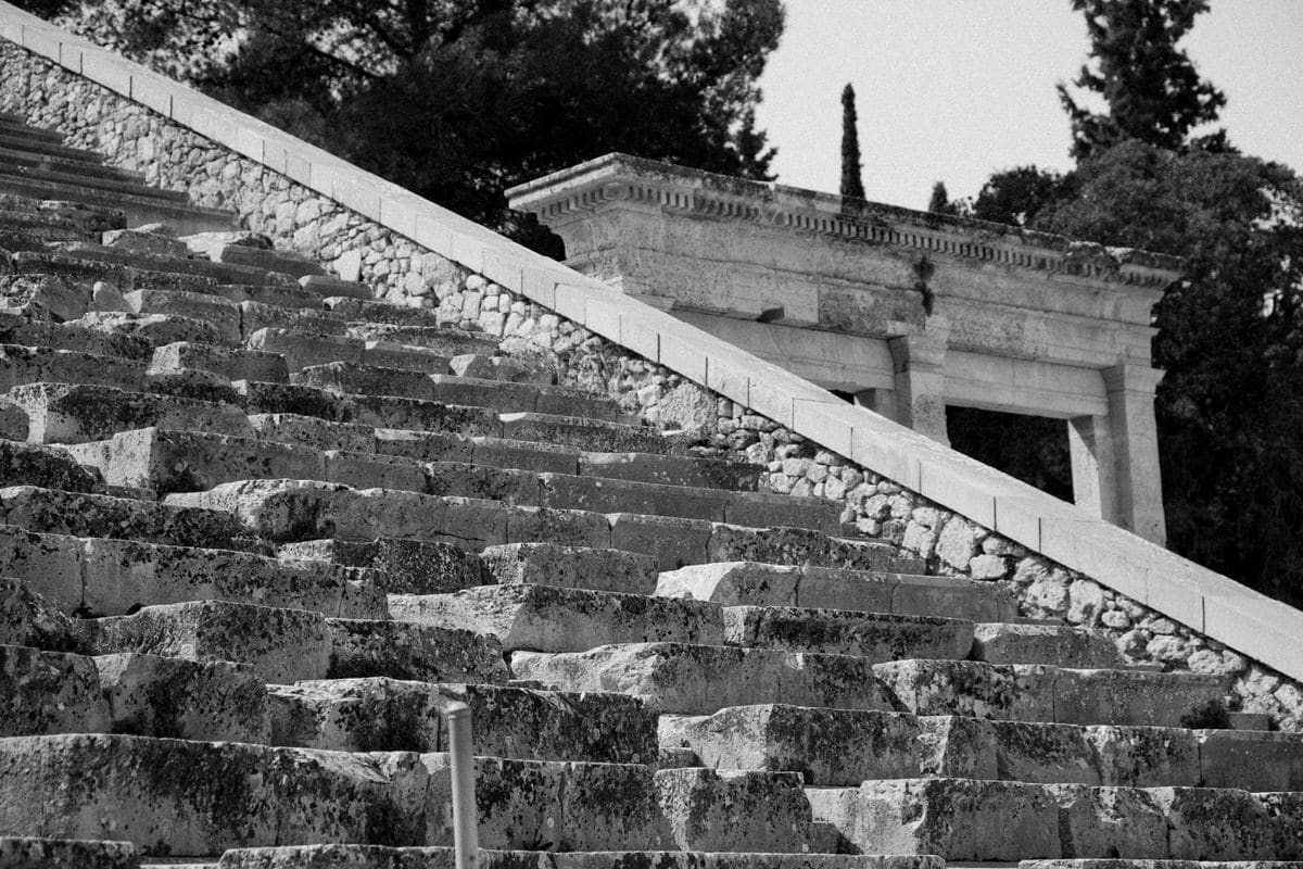 Epidaurus-Greece-black-and-white-fine-art-photography-by-Studio-L-photographer-Laura-Schneider-_1986