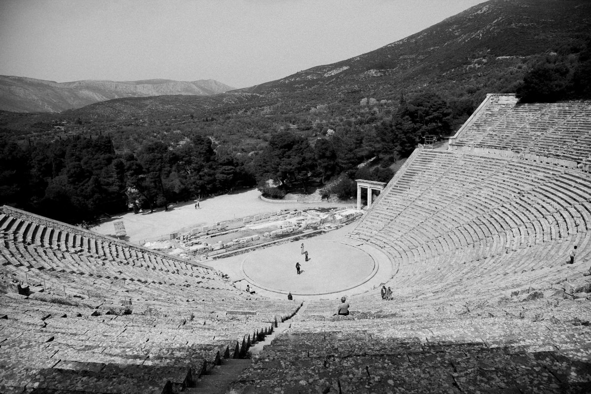 Epidaurus-Greece-black-and-white-fine-art-photography-by-Studio-L-photographer-Laura-Schneider-_1991