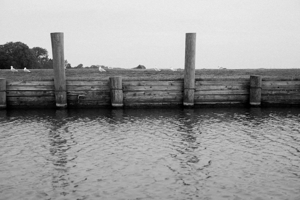 Lake-Winnebago-Fond-du-Lac-Wisconsin-black-and-white-fine-art-photography-by-Studio-L-photographer-Laura-Schneider-_6463