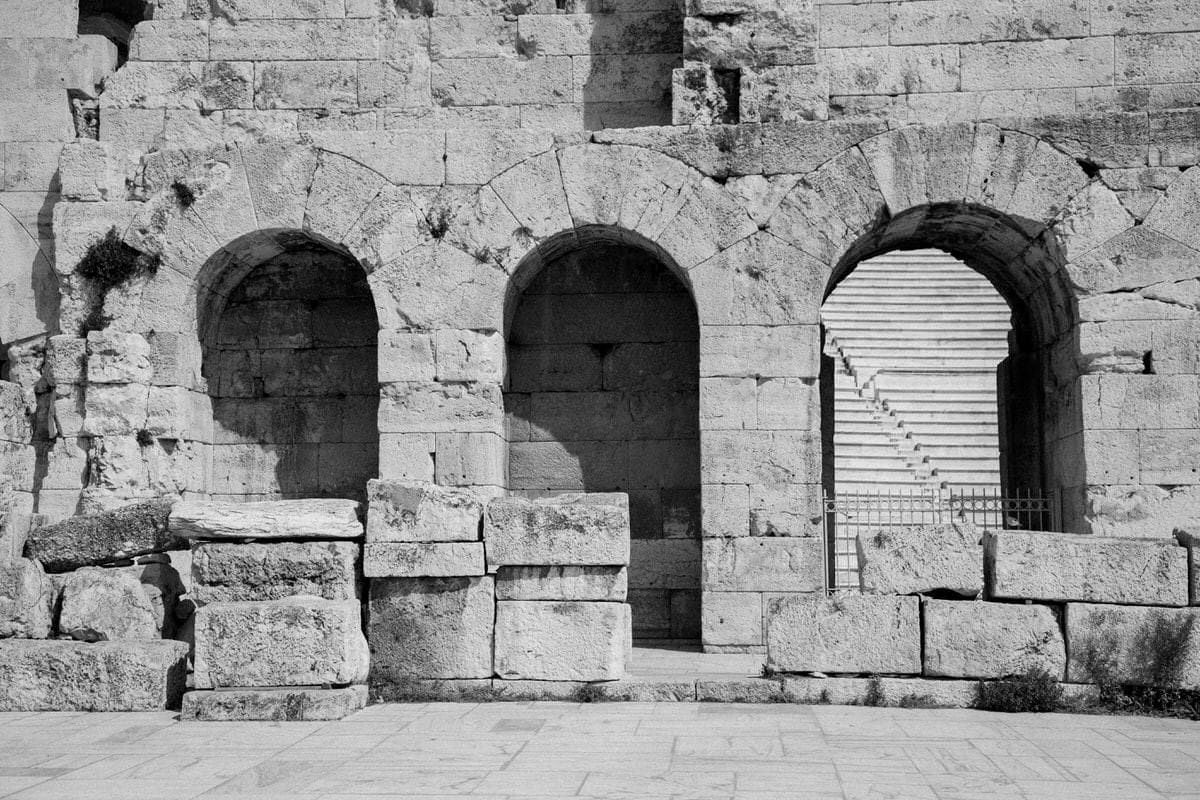 Acropolis_Athens-Greece-black-and-white-fine-art-photography-by-Studio-L-photographer-Laura-Schneider-_1755