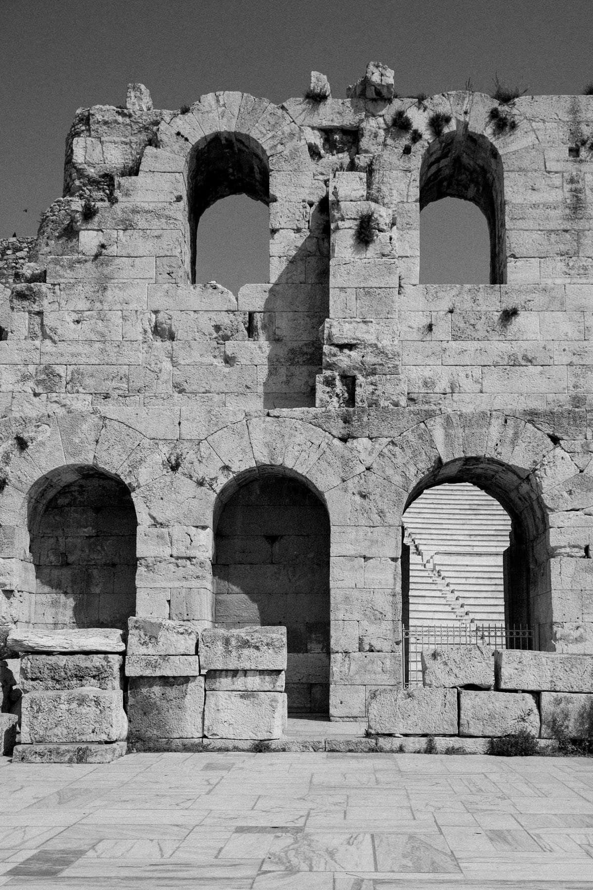 Acropolis_Athens-Greece-black-and-white-fine-art-photography-by-Studio-L-photographer-Laura-Schneider-_1756
