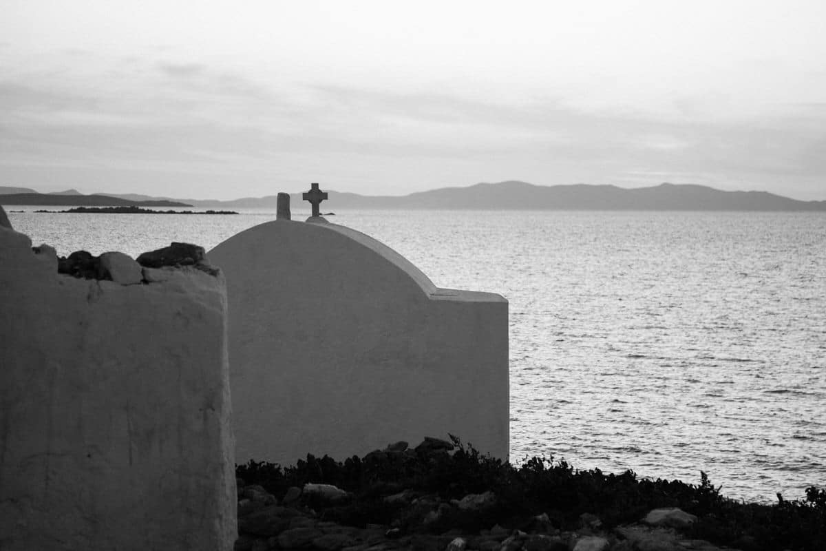 Greek-Island-Mykonos-black-and-white-fine-art-photography-by-Studio-L-photographer-Laura-Schneider-_2253
