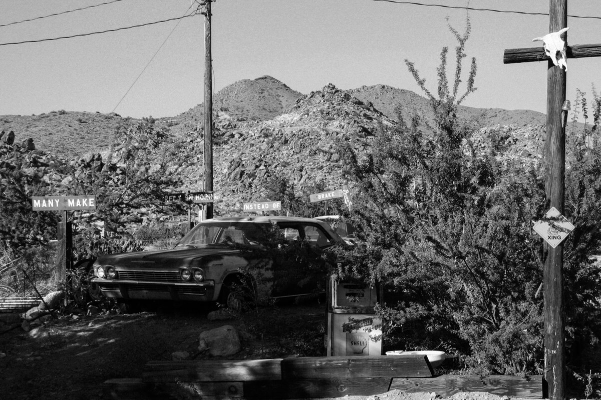 Route-66-Hackberry-Arizona-black-and-white-fine-art-photography-by-Studio-L-photographer-Laura-Schneider-_324