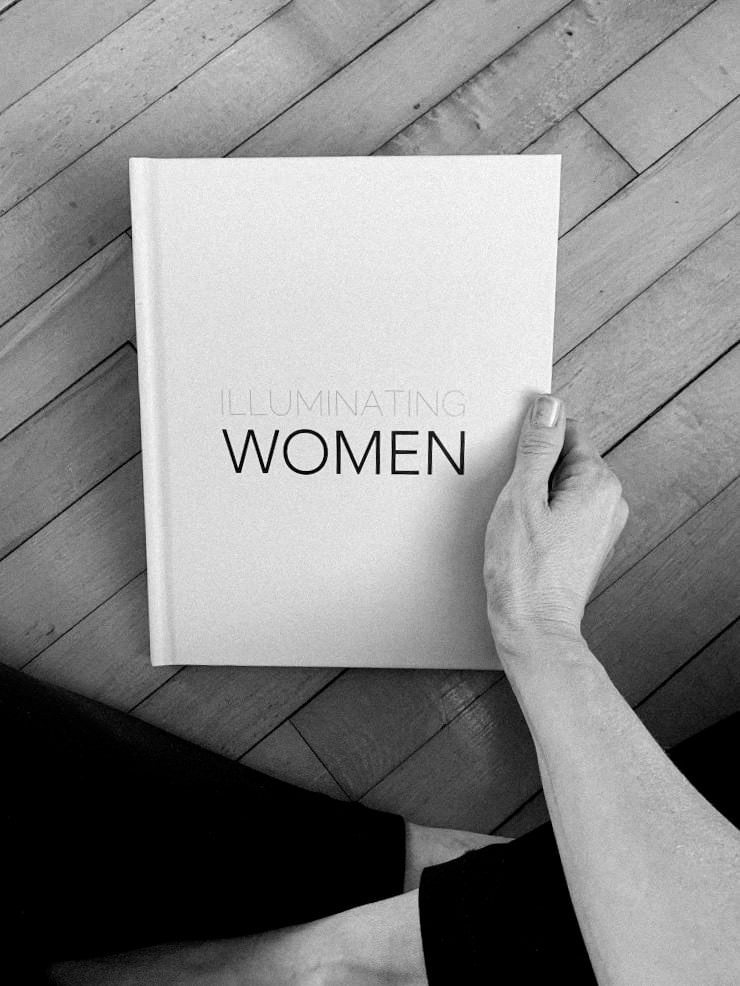 Illuminating-women_exhibition-black-and-white-fine-art-photography-by-Studio-L-photographer-Laura-Schneider-and-journalism-by-Juliane-Troicki-_00