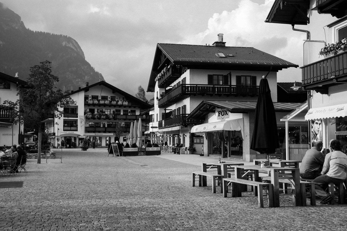 Garmisch-Germany-black-and-white-fine-art-photography-by-Studio-L-photographer-Laura-Schneider-_3683