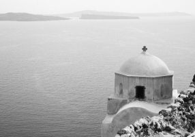 Santorini-Greece-black-and-white-fine-art-photography-by-Studio-L-photographer-Laura-Schneider-_2946